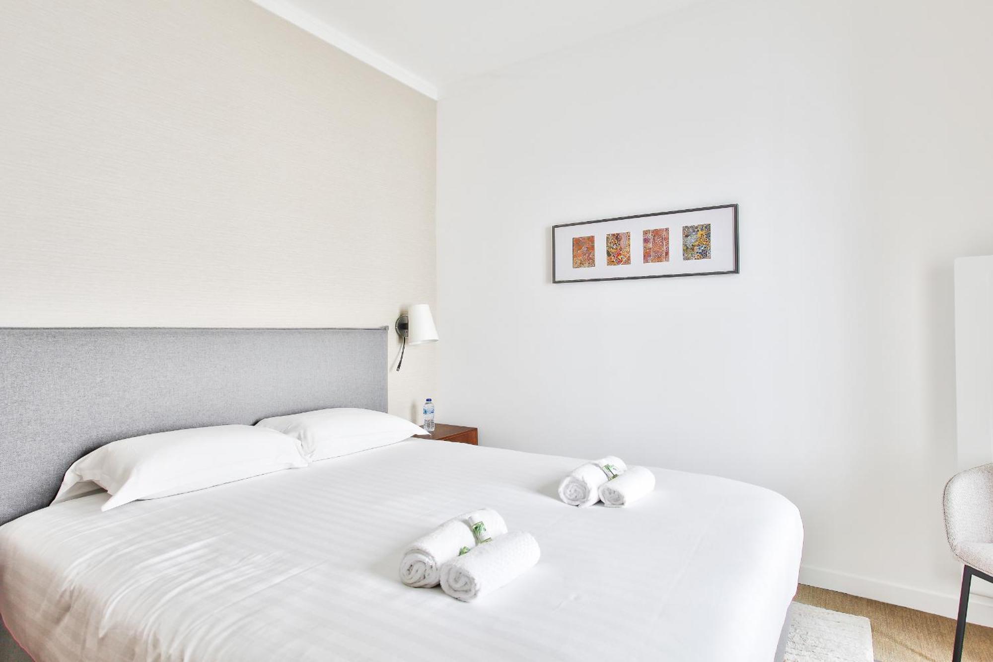 Marais Elegence Suites - Two Bedrooms Paris Exterior photo